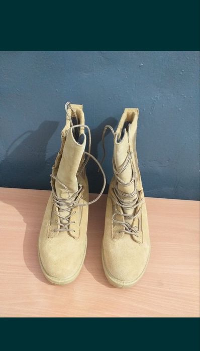 Черевики трекінгові, кросівки тактичні