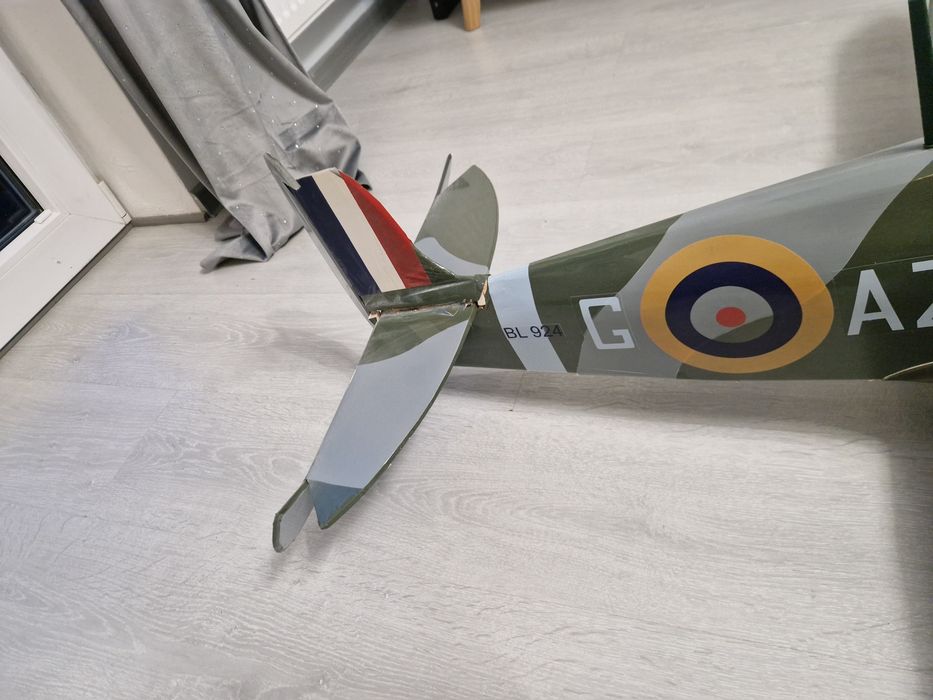 Samolot SPITFIRE DeAgostini pod RC