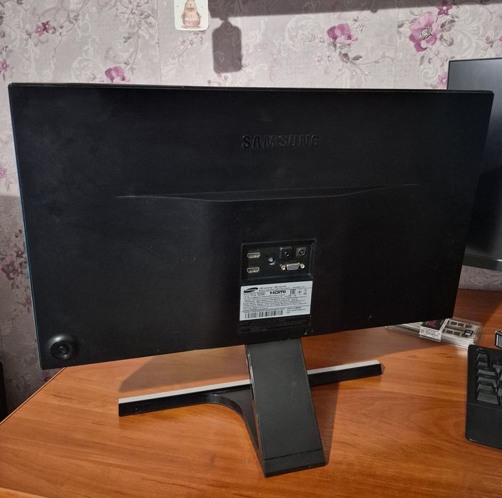 Монітор 24" Samsung S24D590L PLS Full HD, HDMI