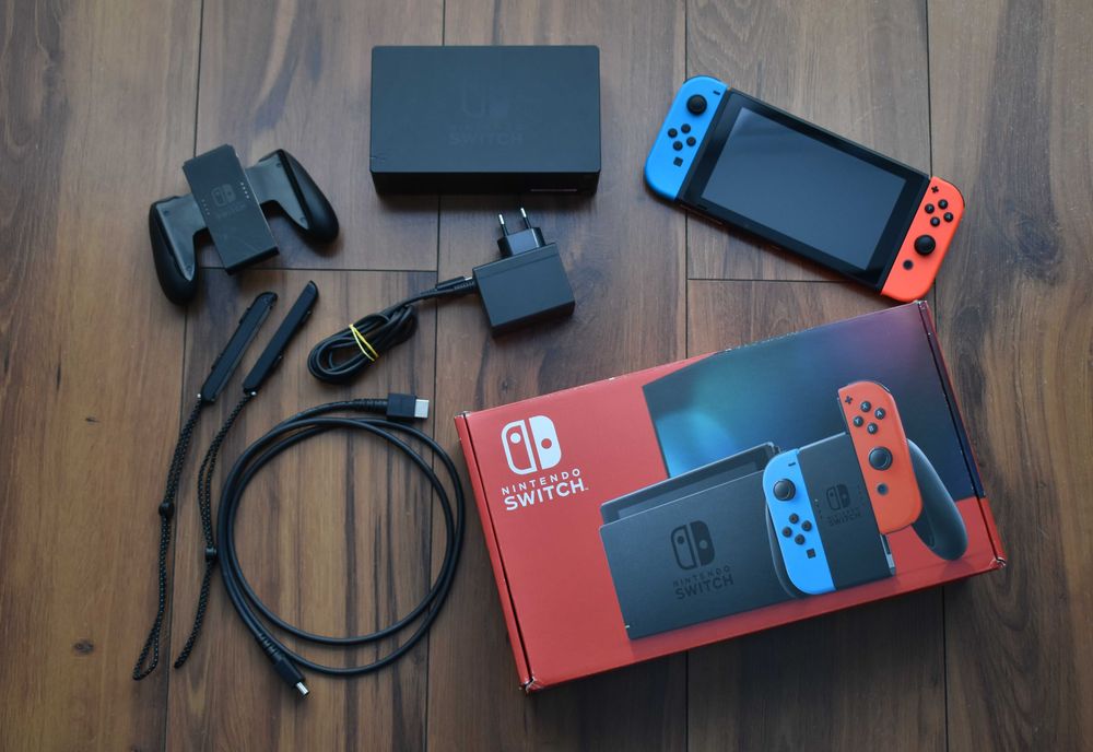 Konsola Nintendo Switch + Stacja dokująca, Pad, Karton | CAŁY ZESTAW