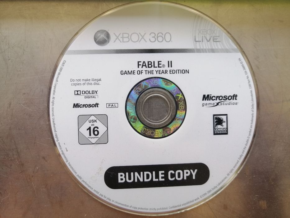 XBOX 360 usada com jogos