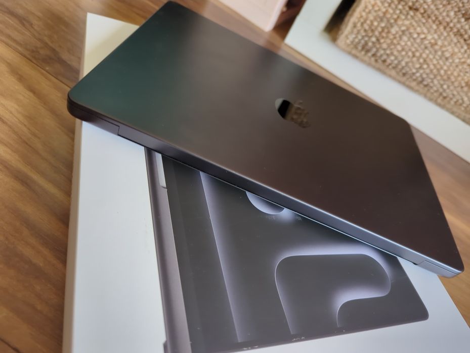 MacBook Pro 14" M5 16GB/512GB como novo