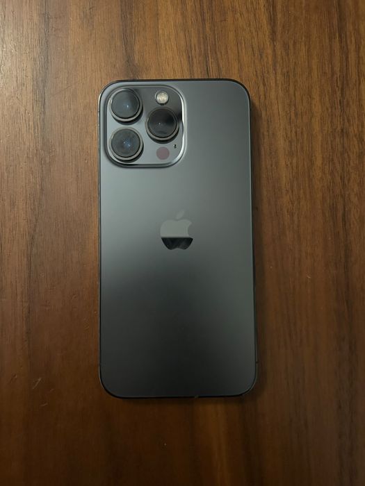 odelo: iPhone 13 Pro * Face ID funcionando perfeitamente * Sem problemas de funcionamento * Bateria em bom estado * Câmeras e alto-falantes funcin