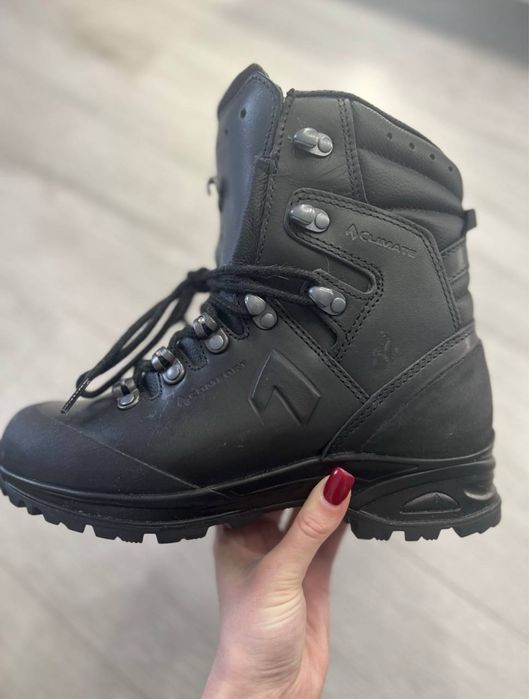 Продаю берці(тактичні черевики)38 розмір нові