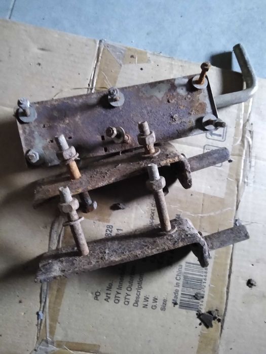 Zawiasy rygiel zasuwa do bramy furtki