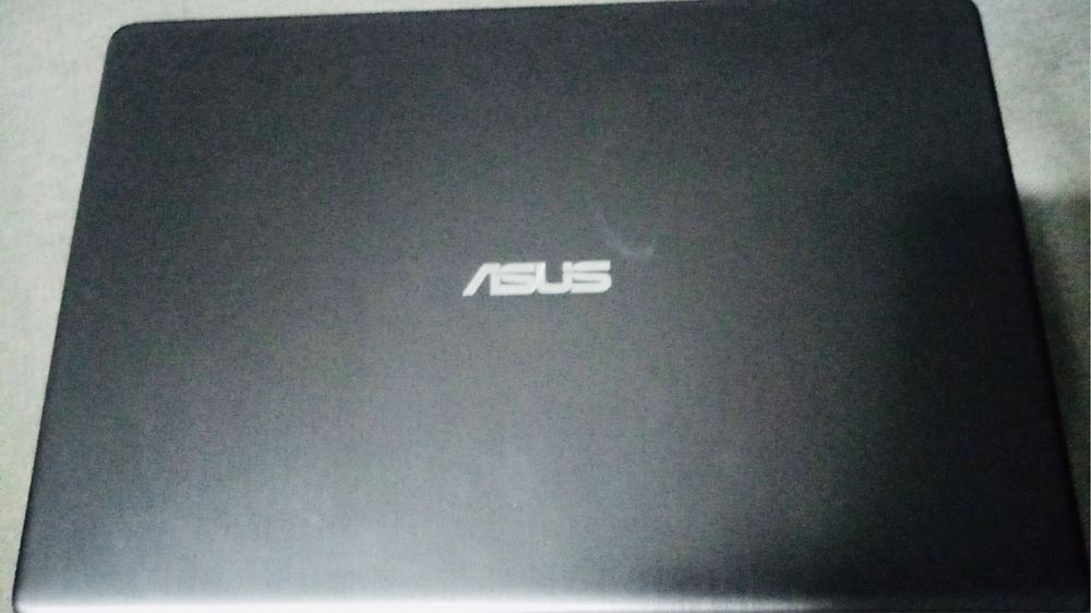 Portátil ASUS como novo