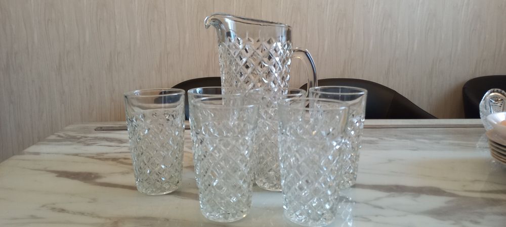 Хрустальий кувшин і 6 стаканів