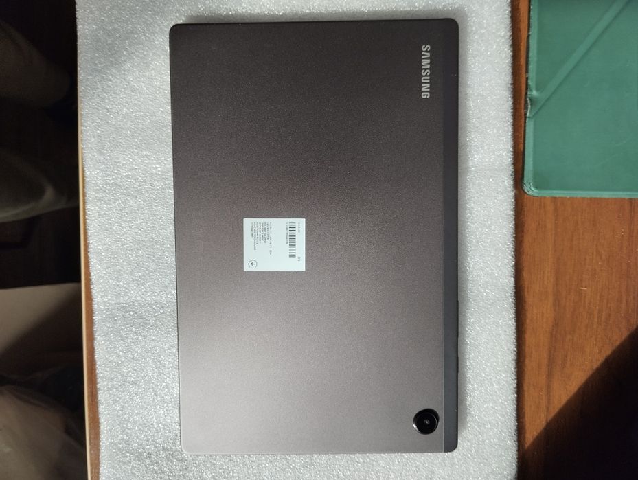 Samsung galaxy tab a8 x-200 єкран 10.5 стан як новий.