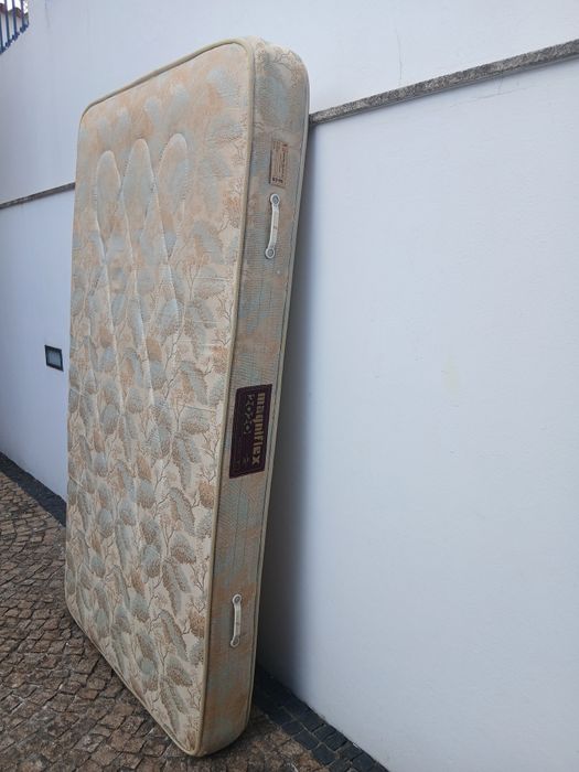 Colchão  cama solteiro  Molaflex