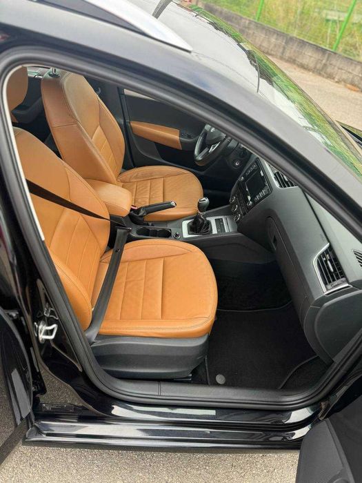 Skoda Octavia A7 Combi 1.6 TDI GreenLine – Caixa Manual 6 Velocidades