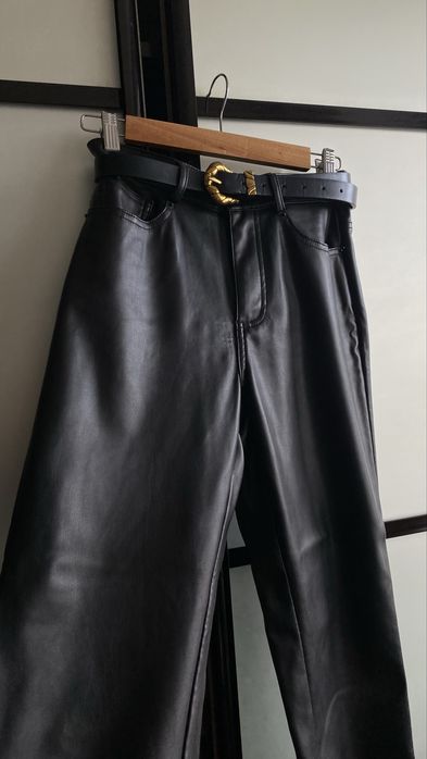 Кожаные шаты прямого кроя черные