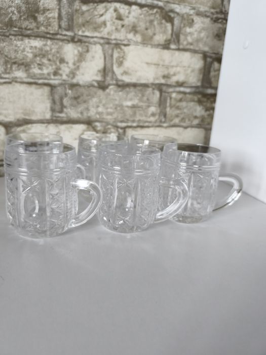 Набір скляних кухлів
