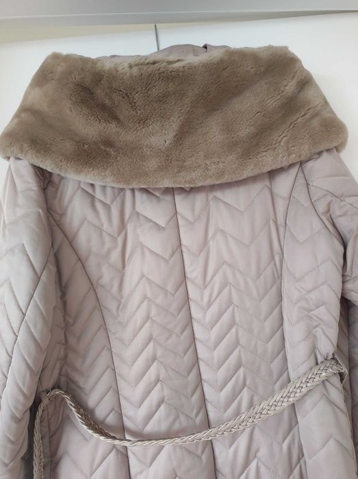 Elegancka ocieplana kurtka/ płaszcz