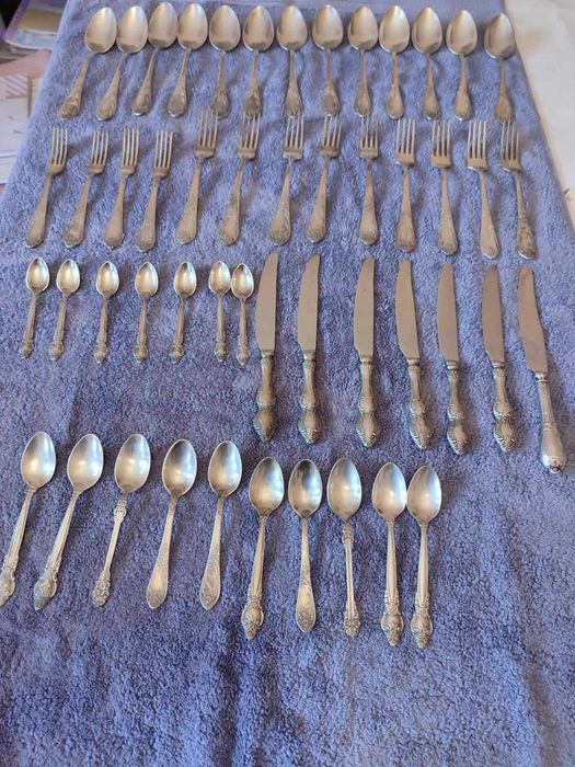 Мельхіорові столові прибори