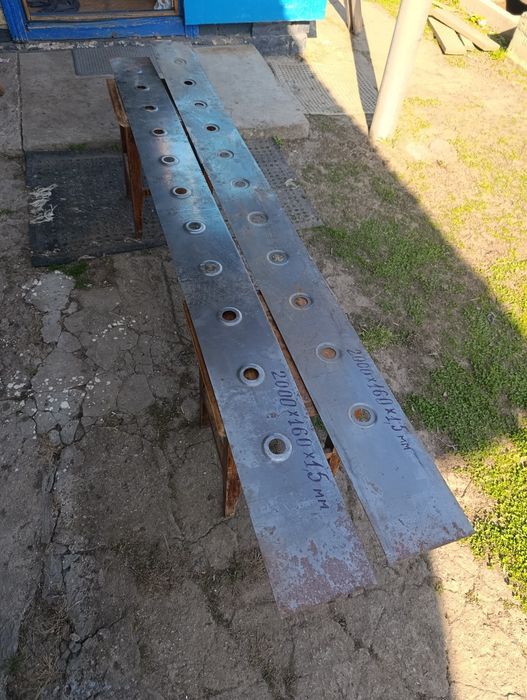 Підсилювач порогів авто універсальний( комплект).