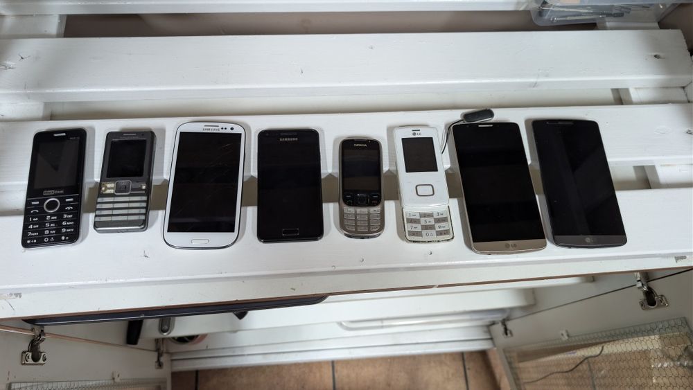 Продам Sony Ericsson K850 та Samsung Z150