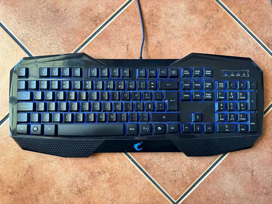computador 4gaming zeus + teclado mars e rato 4gaming + monitor hp