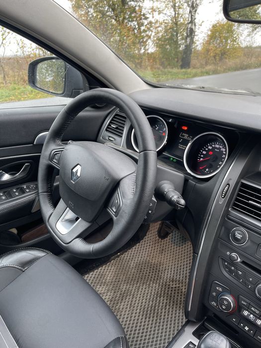 Renault Latitude 2011 2.0 максимальна комплектація