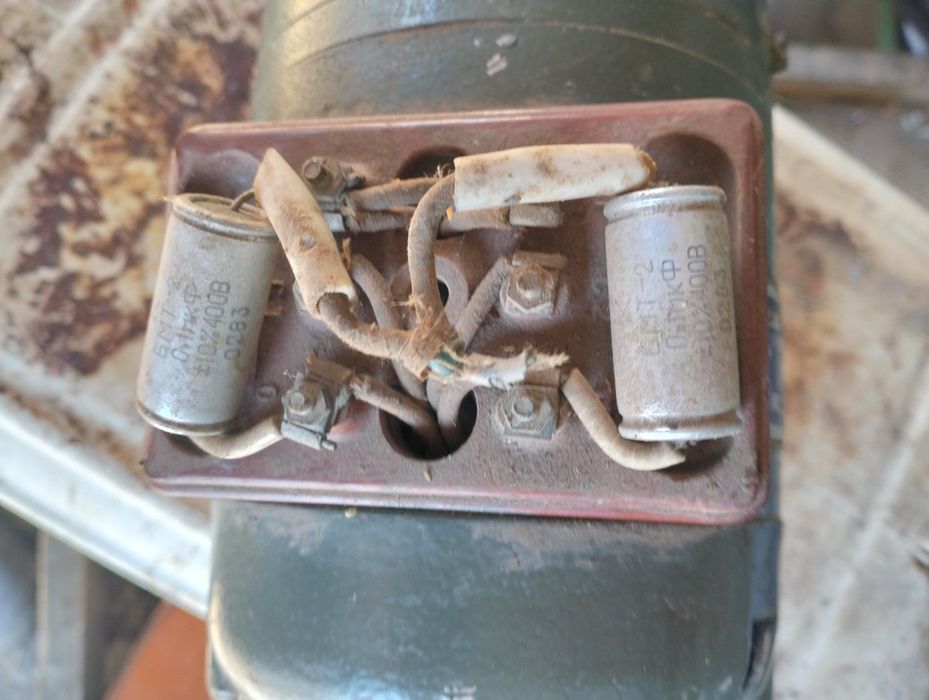 Електромотор з редуктором