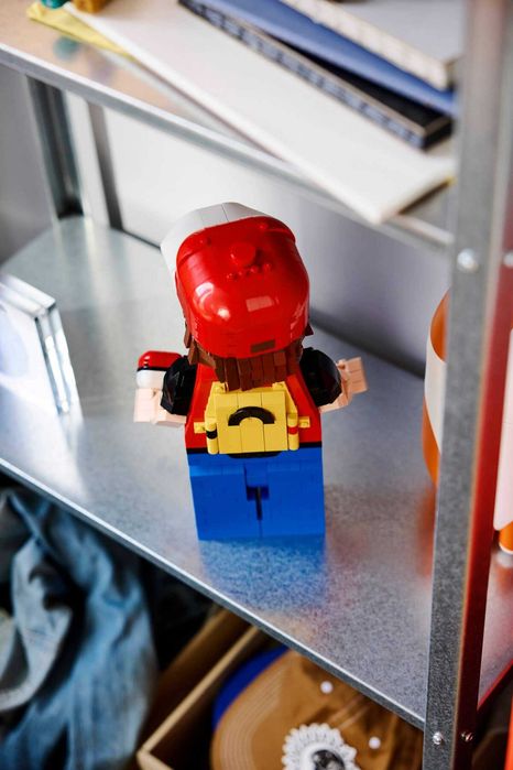 LEGO Pokémon 40868 Up-Scaled Red Minifigure.Збільшена мініфігурка Реда