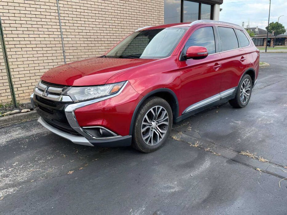 Mitsubishi Outlander SEL      2017
