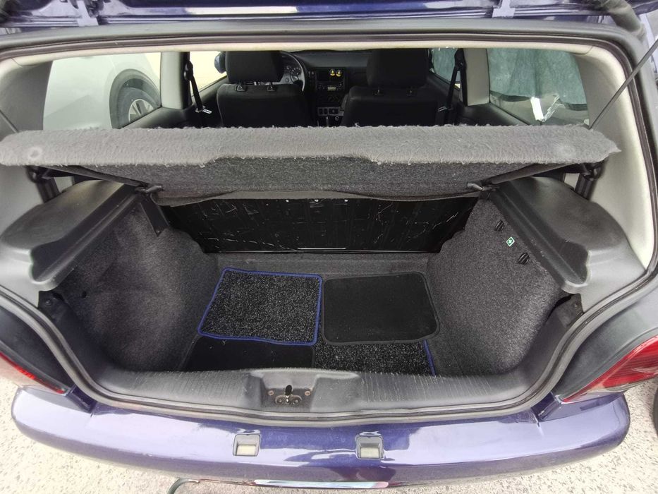 VW Polo Gasolina 1.0, excelente estado, com inspeção e pronto a circular