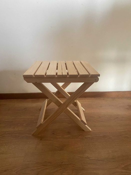 Mesa dobrável madeira maciça de 40x40 e 41 cm de altura nova