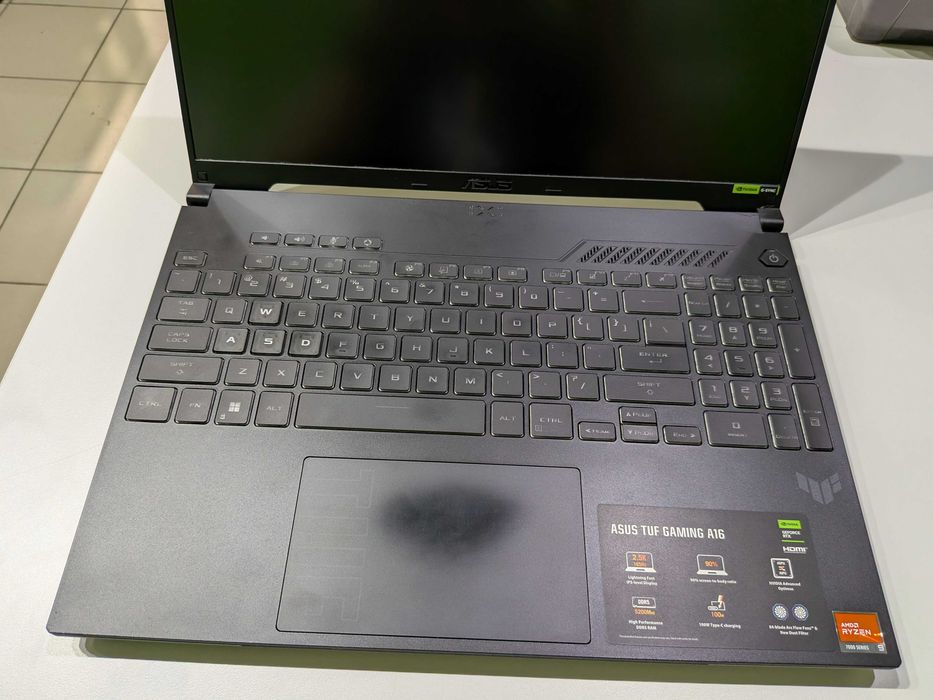 ASUS TUF Gaming A16 16"/ AMD Ryzen 9 7940HX/ 2.5k 165Hz/ RTX 4070 8GB/  24GB/ 256GB SSD/ Windows 11