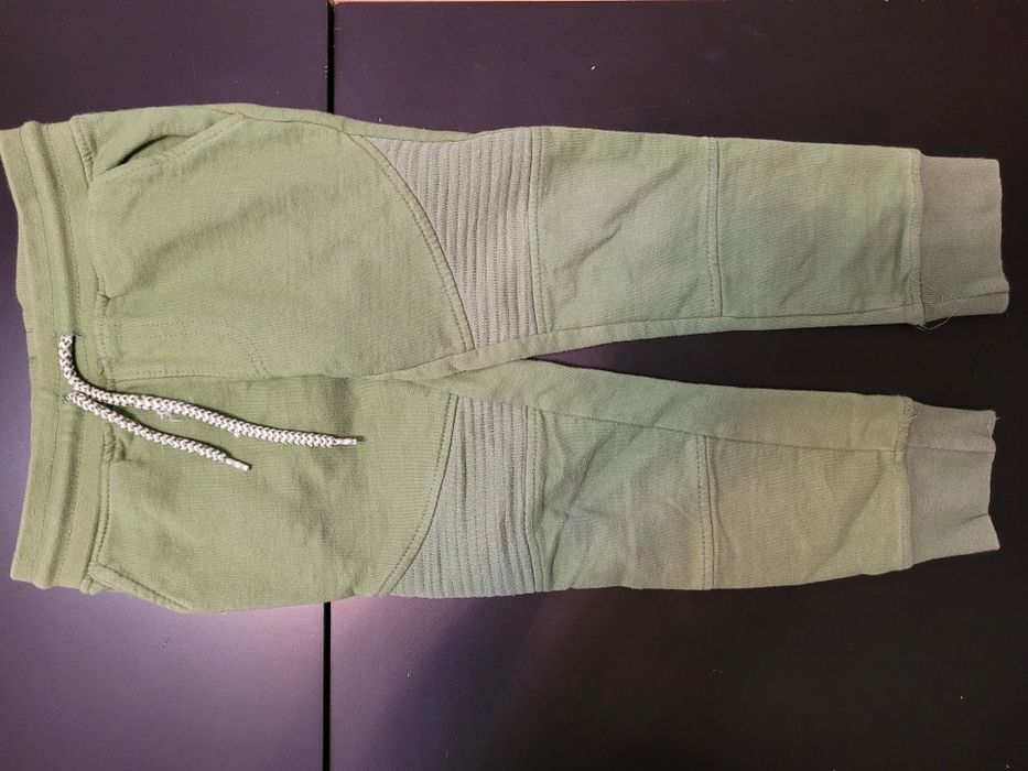 3 szt. Spodnie dresowe r. 110