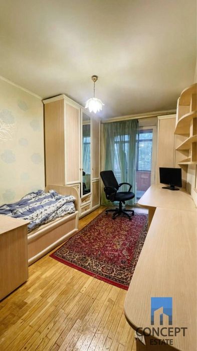 Продам большую 3 комн. квартиру 61 м2 ул.Независимости (Титова)