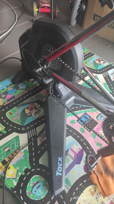 TACX Flux 2 Smart . Rolo de treino interactivo