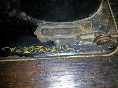 máquina costura Singer, modelo 15 C