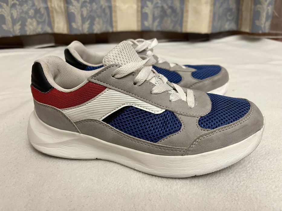 Кросівки дитячі