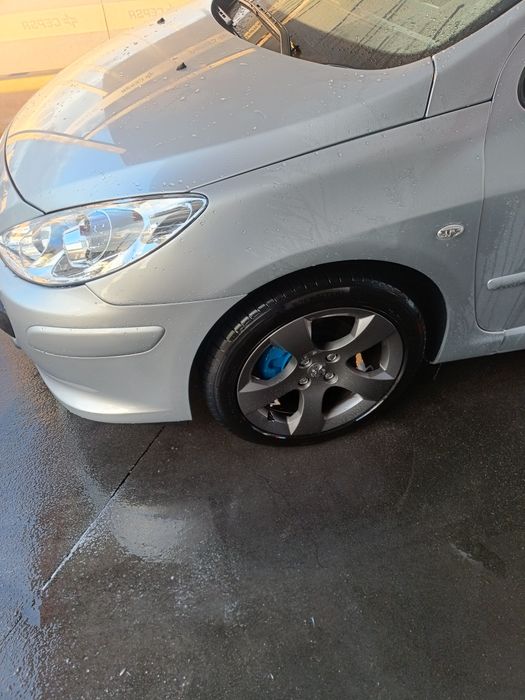 Vendo ou troco por algo do meu agrado  aceito propostas se não tem interesse não perca seu tempo nem faça gastar o meu sem pressa em vender!!