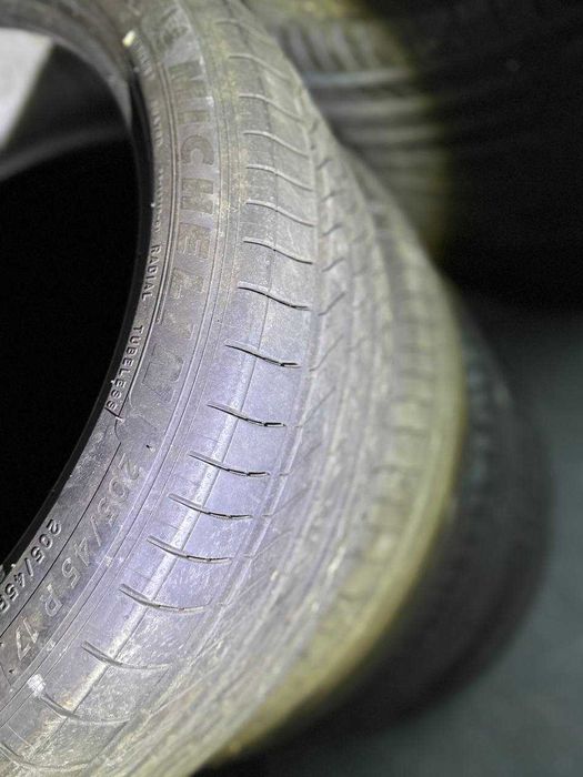 Шини різних розмірів на легкові авто