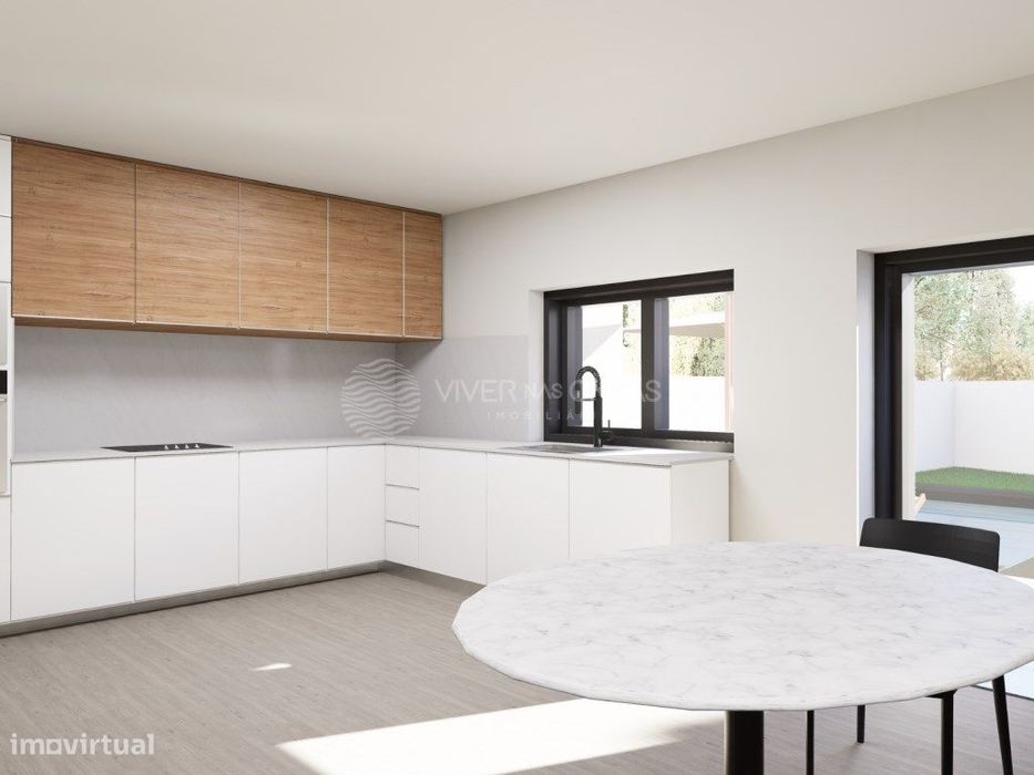 Moradia Bifamiliar T3 de Arquitetura Contemporânea com Piscina - Co...