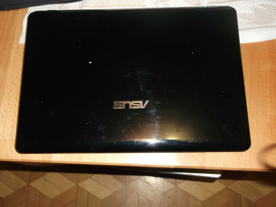 mały laptp asus jak nowy procesor intel ATOM inside