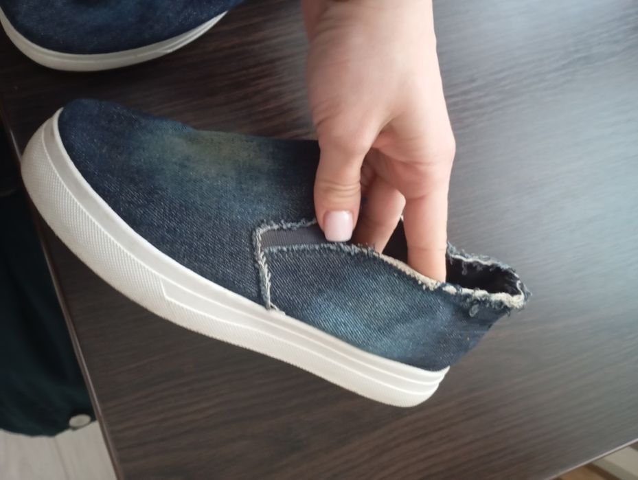 Мокасини під джинс