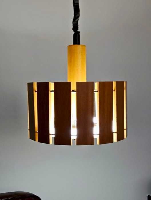 Candeeiro suspenso minimalista