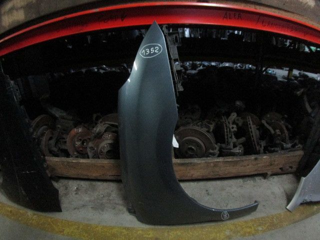 Guarda-lamas direito CITROËN C4 I (LC_)