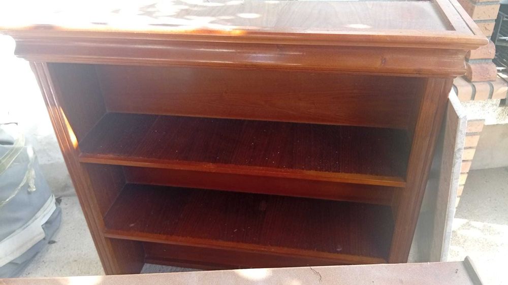 Moveis de casa antigos que já não são usados