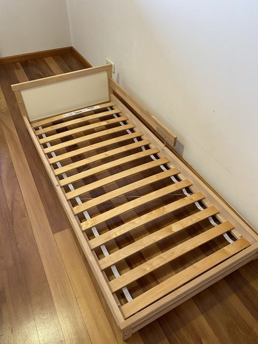 Cama de criança IKEA Snignar + colchão + resguardo