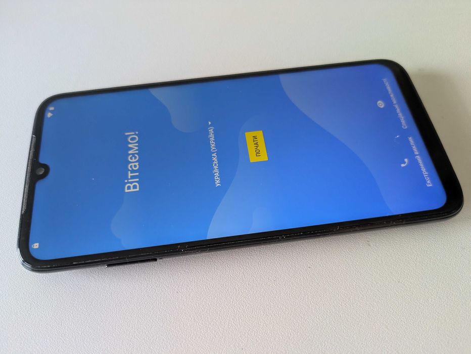 Мобільний телефон Motorola G8 Plus 4/64GB Cosmic Blue