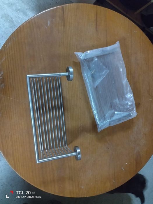 Acessórios para Casa de Banho em Inox – 20€ (par)