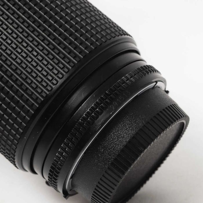 Об'єктив Nikon AF Nikkor 70-210mm f/4