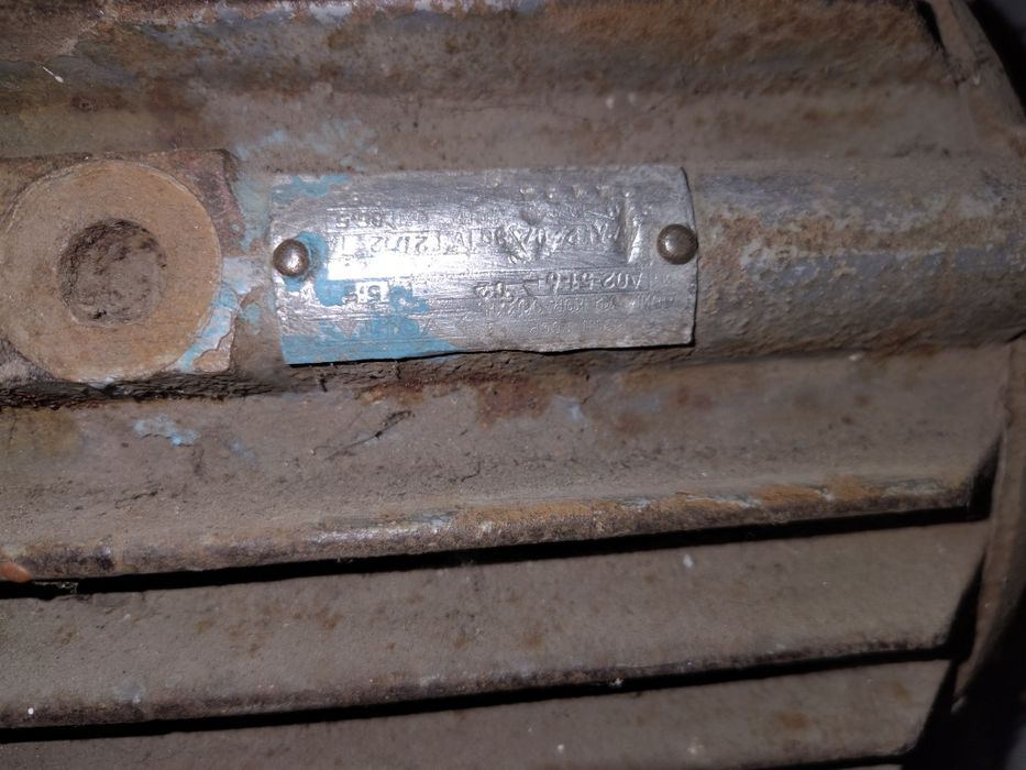 Електро двигун і балон знизу 3 кВт