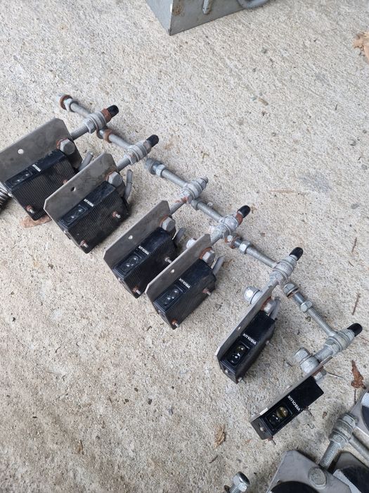 CZUJNIK OPTYCZNY  zasięg 6m FOTOKOMÓRKA 24V - 220V visolux