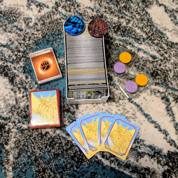 Ponad 300 kart TCG Pokemon + dodatki