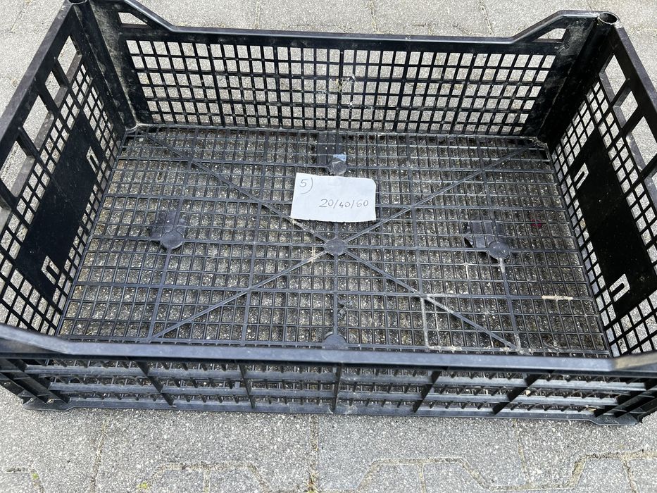 Skrzynki plastikowe