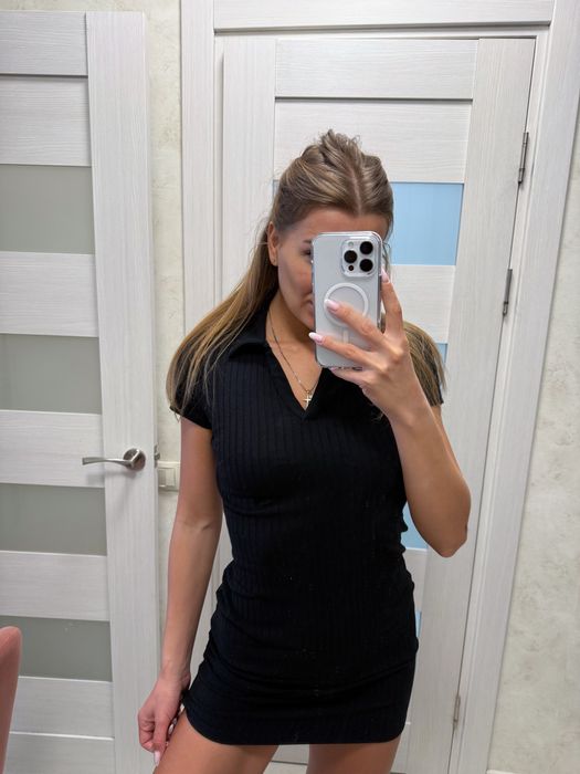 Маленькое черное платье